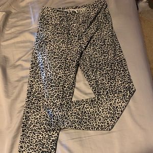 Leopard print leggings